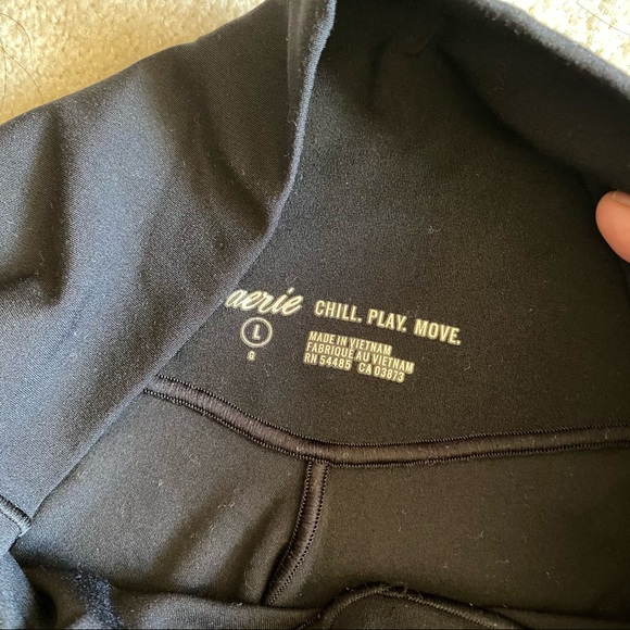 Aerie Crossover Bike Shorts - Picture 3 of 4